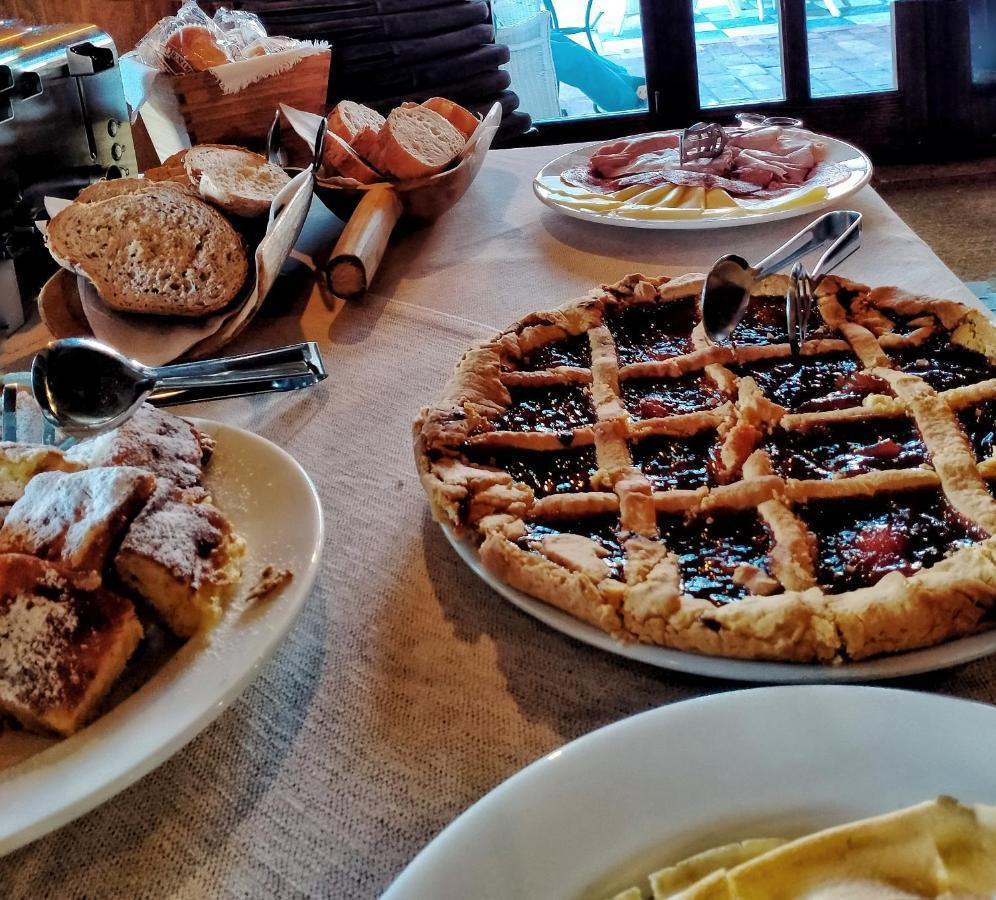 Gran Osteria Tre Noci Hotel ซิสเตียนา ภายนอก รูปภาพ