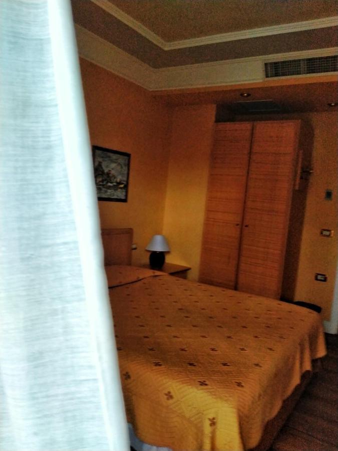 Gran Osteria Tre Noci Hotel ซิสเตียนา ภายนอก รูปภาพ
