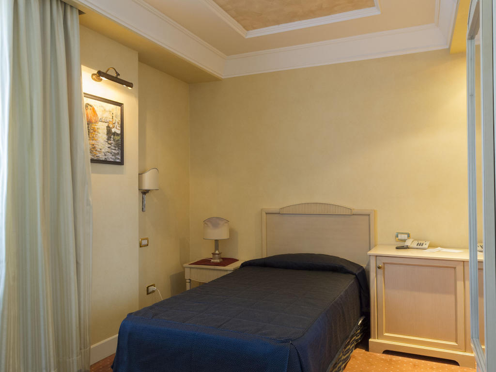 Gran Osteria Tre Noci Hotel ซิสเตียนา ห้อง รูปภาพ